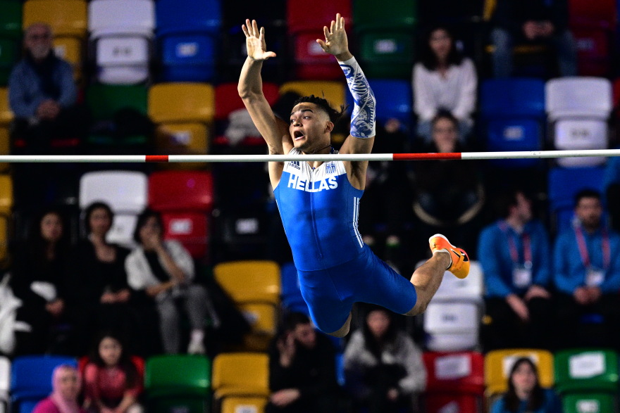 🇬🇷🥉En franchissant 5m85, le perchiste #EmmanouilKaralis remporte la médaille de bronze aux Championnats du monde en salle @glascow2024.
Toutes nos félicitations à ce grand champion 👏👏
Rendez-vous à @Paris2024 !
#ΤeamHellas #WorldIndoorChamps #RoadToParis2024 @HellenicOlympic