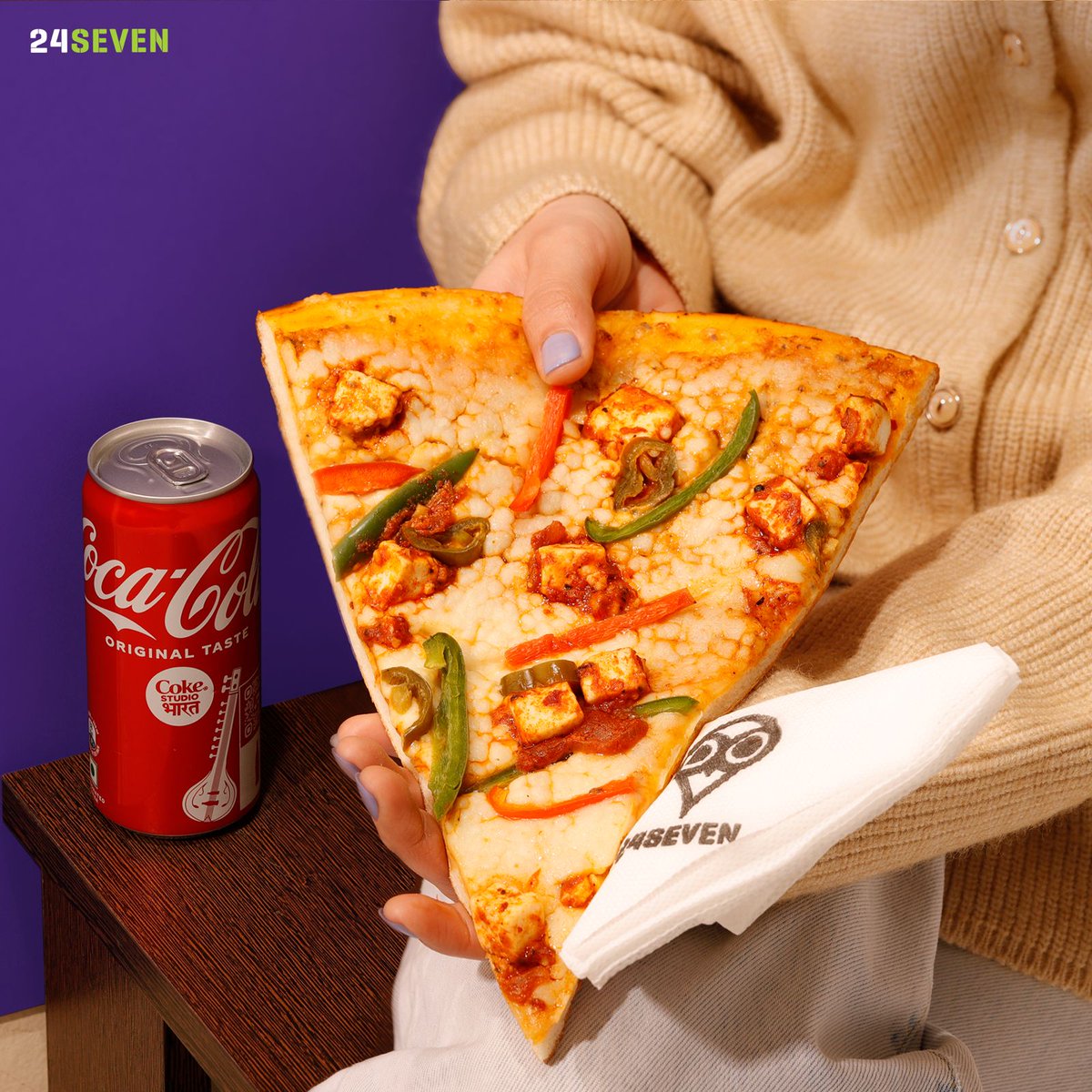 Caught between meetings and deadlines? Swing by 24Seven for this power combo to keep you going without slowing down! 😌🙌
#MealsToGo

#24Seven #24Sevenin #Meals #Snacks #Food #Foodies #Pizza #Coke #PizzaLovers #PaneerPizza #ConvenientHai  #Visit24Seven