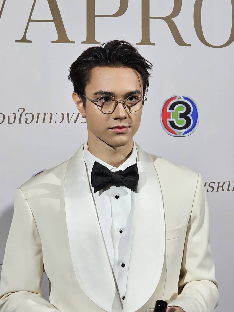 Giegy susu sasa aew aew (Rest) tweet media