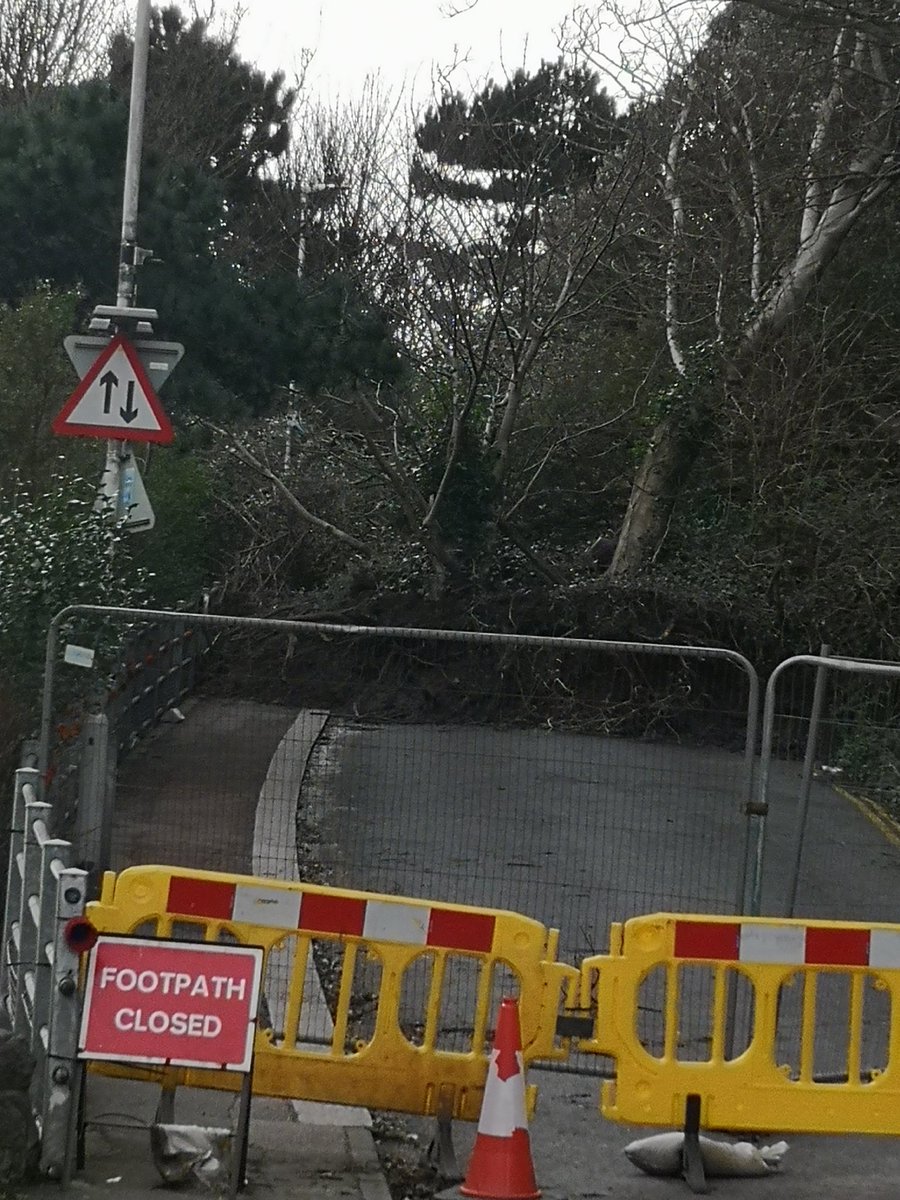 Remberance road Folkestone, sill closed yesterday 😱😳