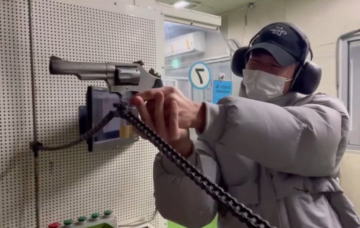 육군 조교 출신                               카투사 출신
해군 출신                                    육군 군악대 출신

이게 군필의 맛이다 얘들아