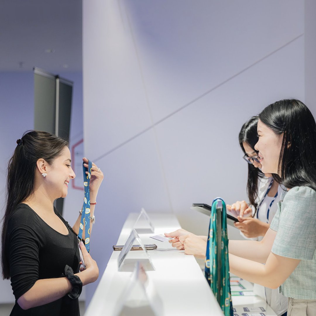 EuropeCongress's tweet image. Did you know 2/3 of the Europe Congress team are women? This #InternationalWomensDay we're honoring our dedicated female employees. Without them our events wouldn't be the same ❤️
#meetingprofs #eventprofs #b2bevents