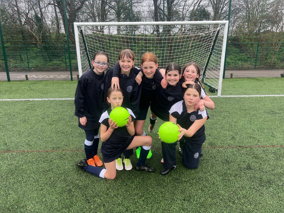 IbstockSport's tweet photo. An incredible finish to last week with so much 🏑 ⚽️ 🏉 🏐 being played…
Thanks to @HarrodianNews for the #ClassicClashes @brentwoodschool for a tight #ElginLeague game, organisers @SurreyRugbySch @Caterham_School for U15 Sevens and all besides…
Here’s to a ☀️ 🌞 ☀️ week… https://t.co/eaZy9ax8Bx