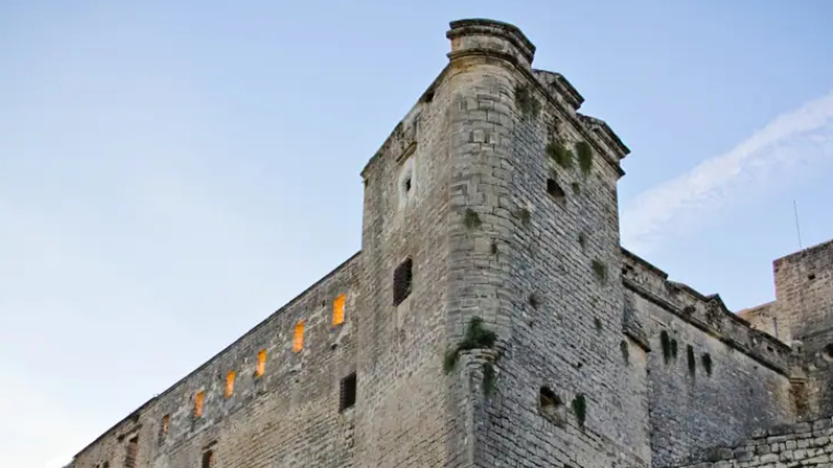 🏅La Fortaleza de la Mota y los castillos de Sabiote y Santa Catalina, entre los mejor valorados en Andalucía según <a href="/TripadvisorES/">Tripadvisor España</a> 

👇Conoce los detalles en <a href="/abcviajar/">ABC Viajar</a> 
acortar.link/KfRc7a