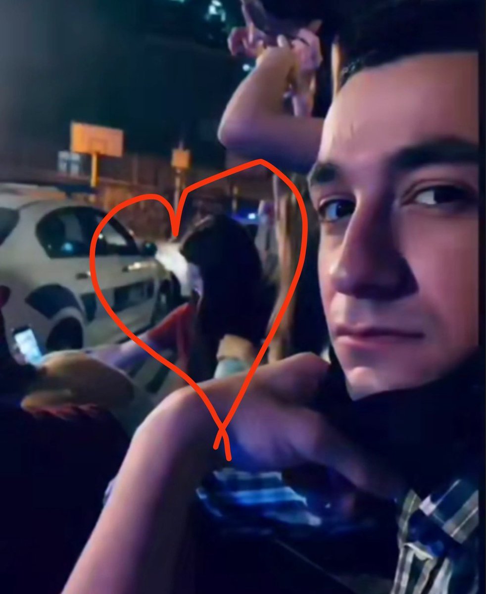 Fotoğrafın kamera arkasını buldum 😍
#AfRam