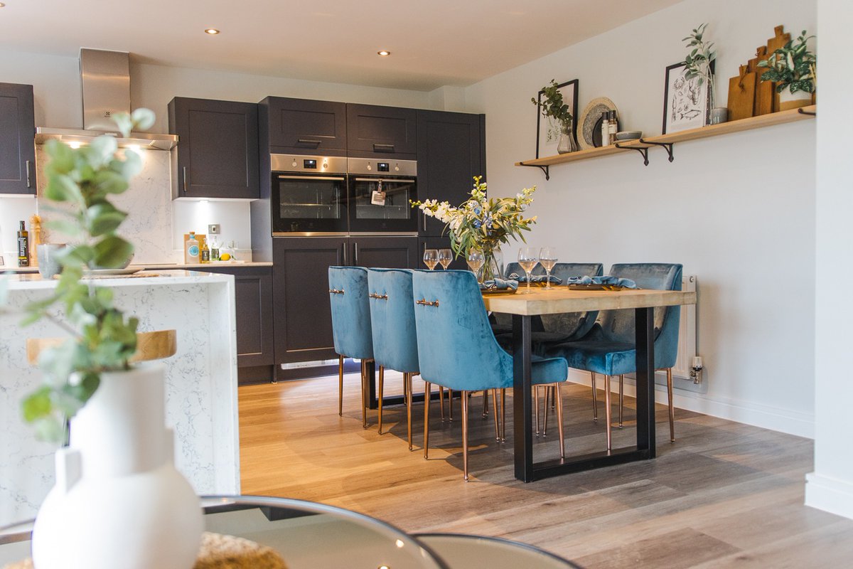 MayflowerStone's tweet image. Breakfast bar inspiration - modern, sleek and most importantly durable!

📸Caesarstone White attica 

#bakerestates #southwestbrickandstone #swbs #caesarstone #breakfastbar #kitcheninspiration #stoneworktops