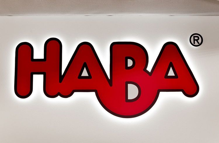 aktiennews_com's tweet image. akt.ie/d8jh Haba schafft den Turnaround! Tradition und Innovation führen aus der Krise. #Haba #Spielwaren #Insolvenz #Neustart #Innovation #Tradition #Marktführer #Sanierung #Unternehmensführung #Resilienz #Wende #Erfolgsgeschichte
