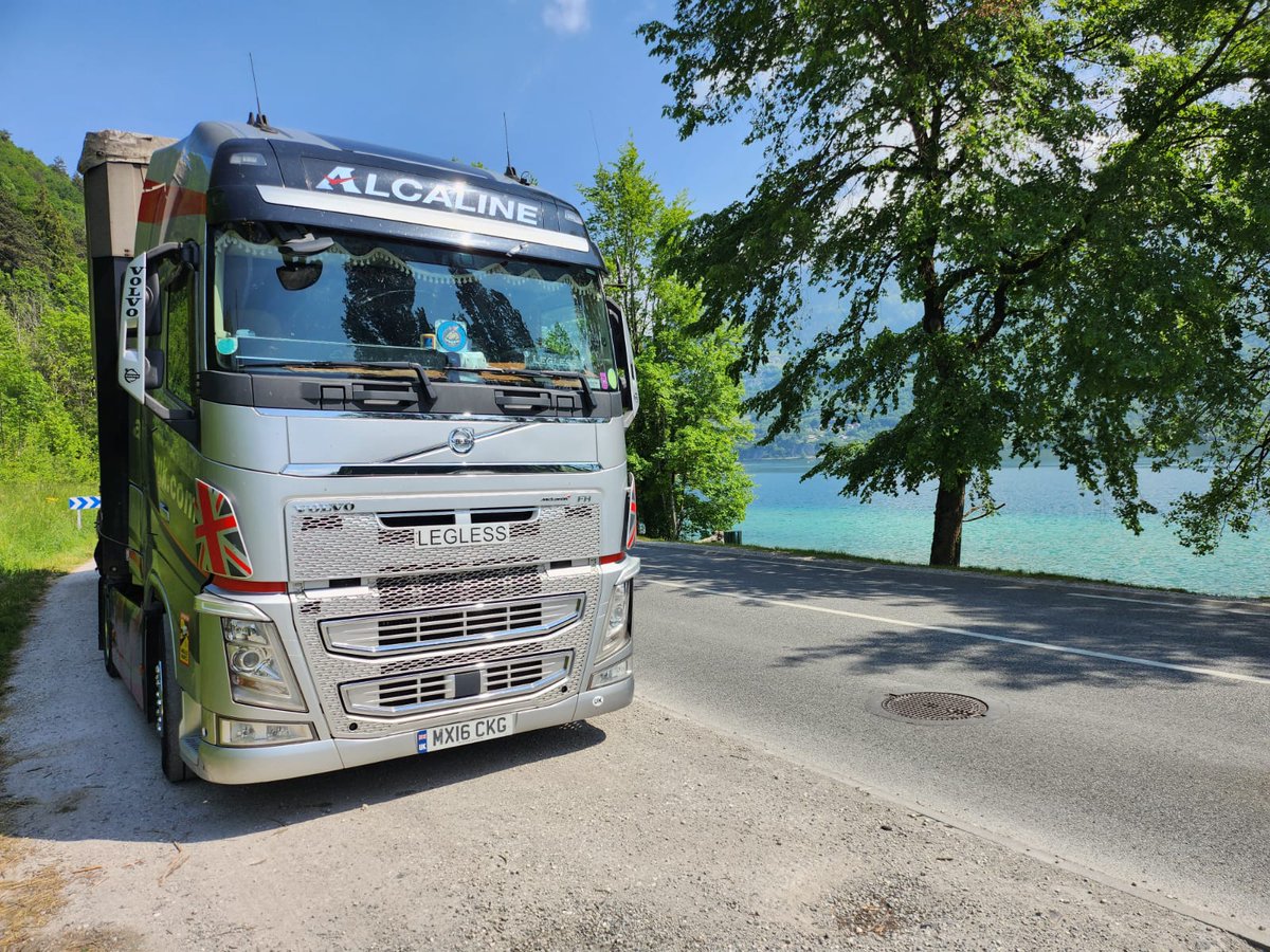 Always on time, no matter the location📍
Visit our website for more information alcaline.uk.com