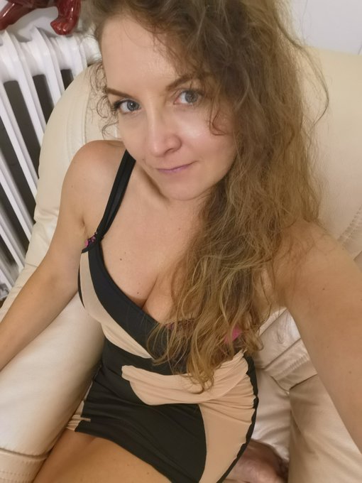 Bon week-end mes ch&eacute;ris😘 https://t.co/zGUEcK08wz