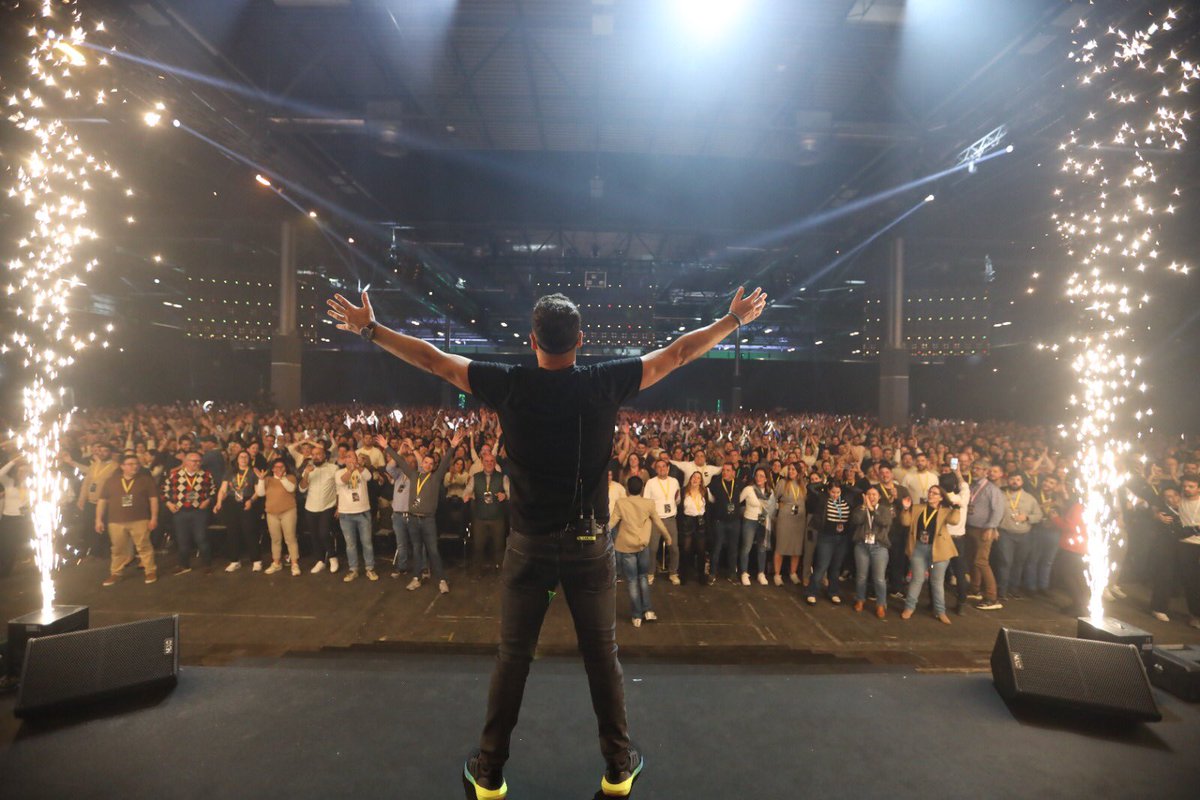 LEVEL UP Escuela de Negocios tweet media