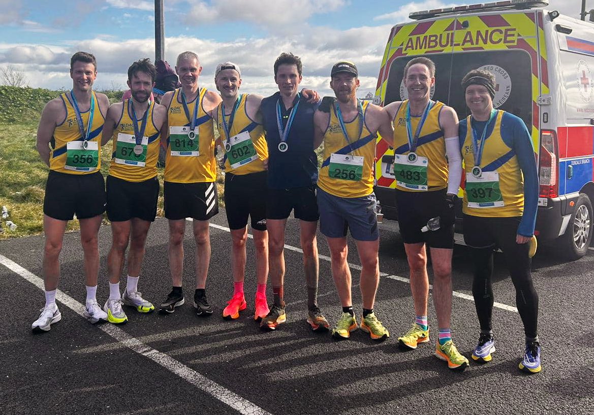 Carlingford Half Marathon 

7 North Down AC athletes made it into the top 15 finishers in the men’s race, all finishing under 80 minutes with Ashley Dixon 2nd in 1:13:42 🥈and Dale Murray 3rd in 1:16:06 🥉

northdownac.co.uk/carlingford-ha…