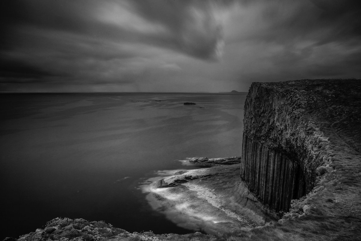 Famous Staffa visitors In October 1773 Boswell and Johnson were touring the Hebrides. Keen to visit Iona, leaving their hosts in Ulva they sailed round Staffa but were unable to land, the swell being too great. 'The surge was so high on it's rocky coast' #Staffa 📸Sam Jones