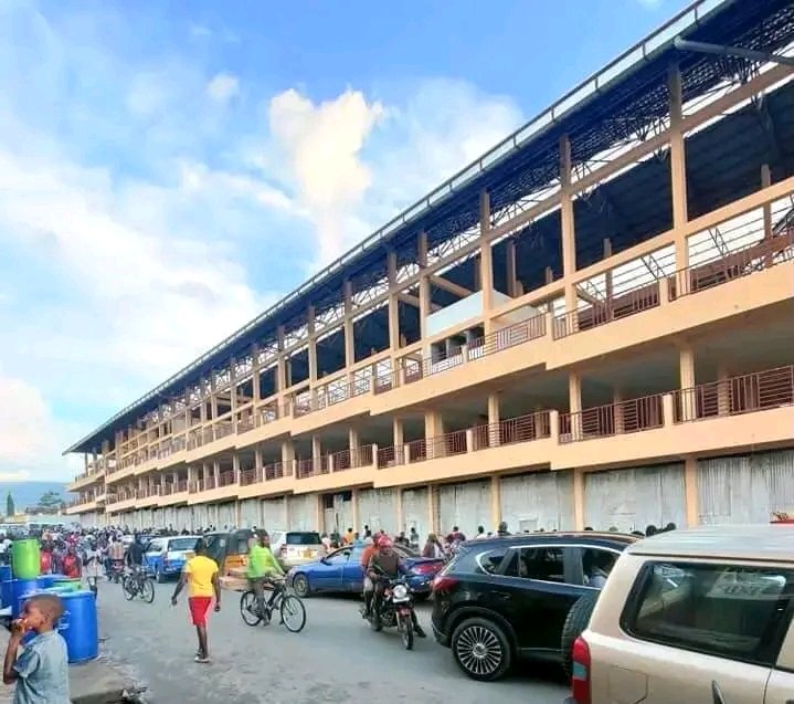 Christianhab__'s tweet photo. Ntahangwa - Kamenge - Bujumbura - Burundi

Un grand Centre Commercial en cours de finalisation https://t.co/7PUgyFbuAx