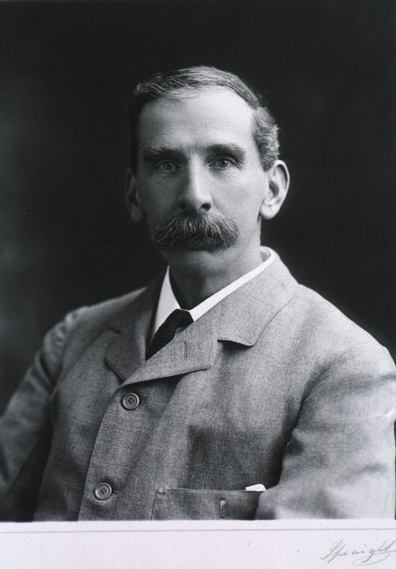 Legendary neurosurgeon Victor Horsley (1857-1916). The first physician to remove a spinal tumour, in 1887. He also developed numerous other important neurosurgical techniques. #neurosurgery #histmed #histsurg #historyofmedicine #historyofsurgery #pastmedicalhostory