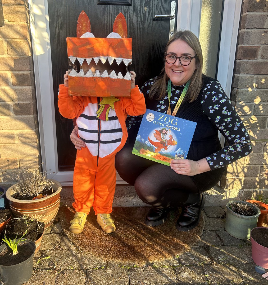 I’ve done public speaking on national news, as a keynote, in front of hundreds of students… but will my daughter’s preschool class be my toughest audience yet? 😥 🙈 Wish me luck 🐉 #WorldBookDay #juliadonaldson #zogandtheflyingdoctors