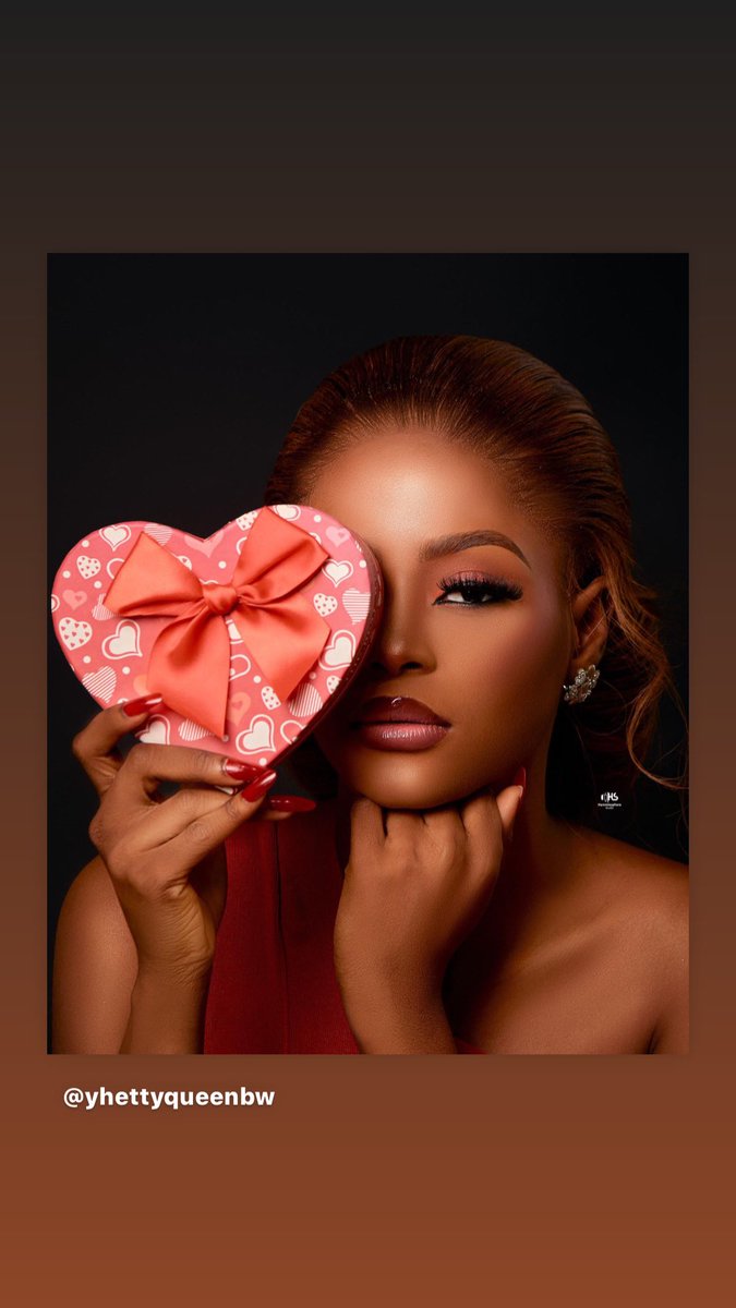 Its_Yhettyqueen's tweet image. Hi Guys, I’m a talented makeup artist based in Lagos. 💄
I’m available for Bridal glams,collaborations, photo/video shoots, Owambe home services, Gele tying and trainings.
My IG page is: @yhettyqueenbw
Here are a few of my works 💕💕
Kindly retweet, my client might be on…