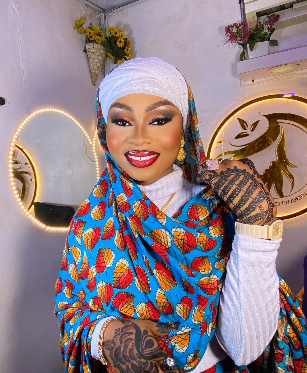 Its_Yhettyqueen's tweet image. Hi Guys, I’m a talented makeup artist based in Lagos. 💄
I’m available for Bridal glams,collaborations, photo/video shoots, Owambe home services, Gele tying and trainings.
My IG page is: @yhettyqueenbw
Here are a few of my works 💕💕
Kindly retweet, my client might be on…