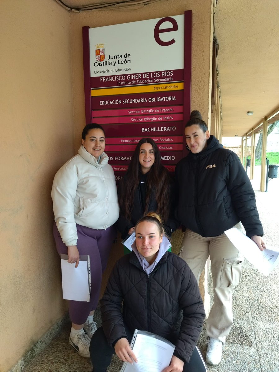 Giner_Segovia's tweet photo. 🇵🇹 Despedimos a las alumnas de 2TEI que ya van camino de Bragança para disfrutar de su beca Erasmus gracias al @fp_cyl. Gran experiencia formativa y cultural.
#ConstruyendoGiner
#LoveFp https://t.co/WjU0YmZFdI