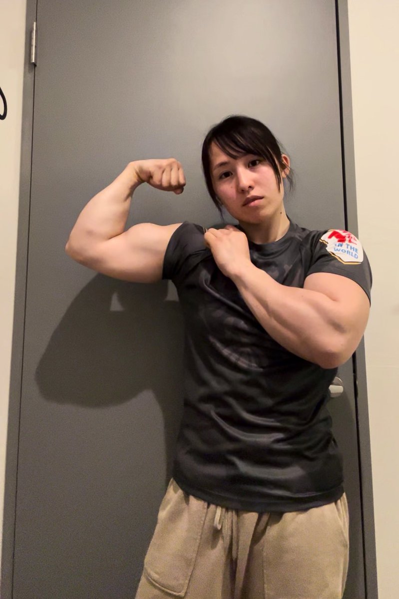 昨日の一コマ。 相変わらず目が死んでいる。 7月に一階級上の世界