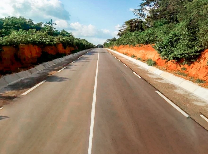 enquetemedia's tweet photo. Région du Iffou- Bitumage de l’axe Prikro- Koffi Amonkro.
Fin de 40 ans de calvaire des populations.
#Daoukro https://t.co/SjFddxdDK5