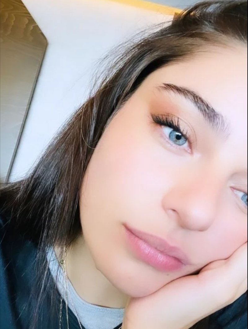 Bana seni sevdiğim için cevap vermeni o kadar çok istiyorum ki, bu mümkün değil mi?😭😭😭
<a href="/aycaaysinturan/">Ayça Ayşin Turan</a>