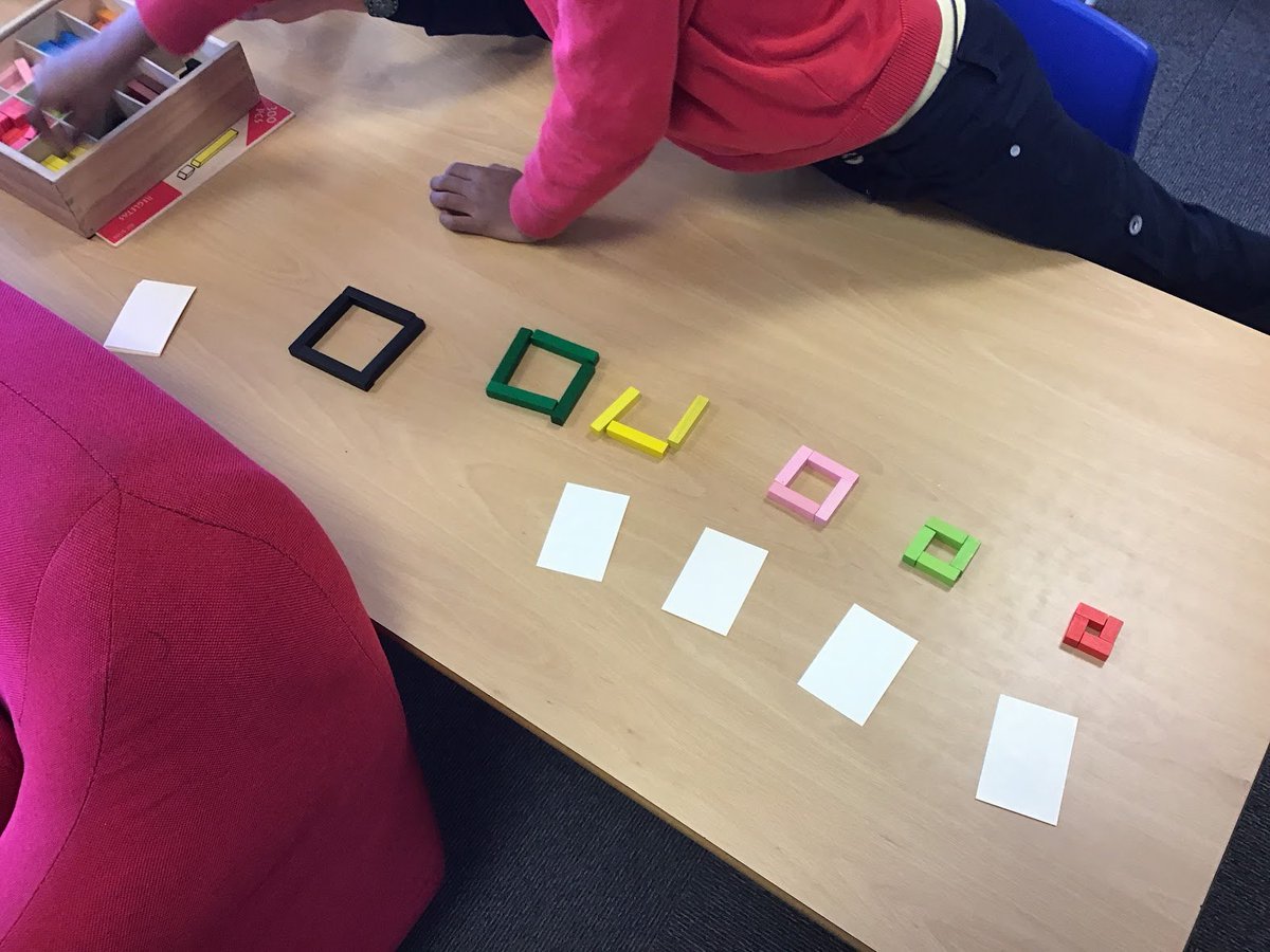 Simon_Gregg's tweet image. Grade 2 making growing patterns with Cuisenaire rods
#growingpatterns #visualpatterns