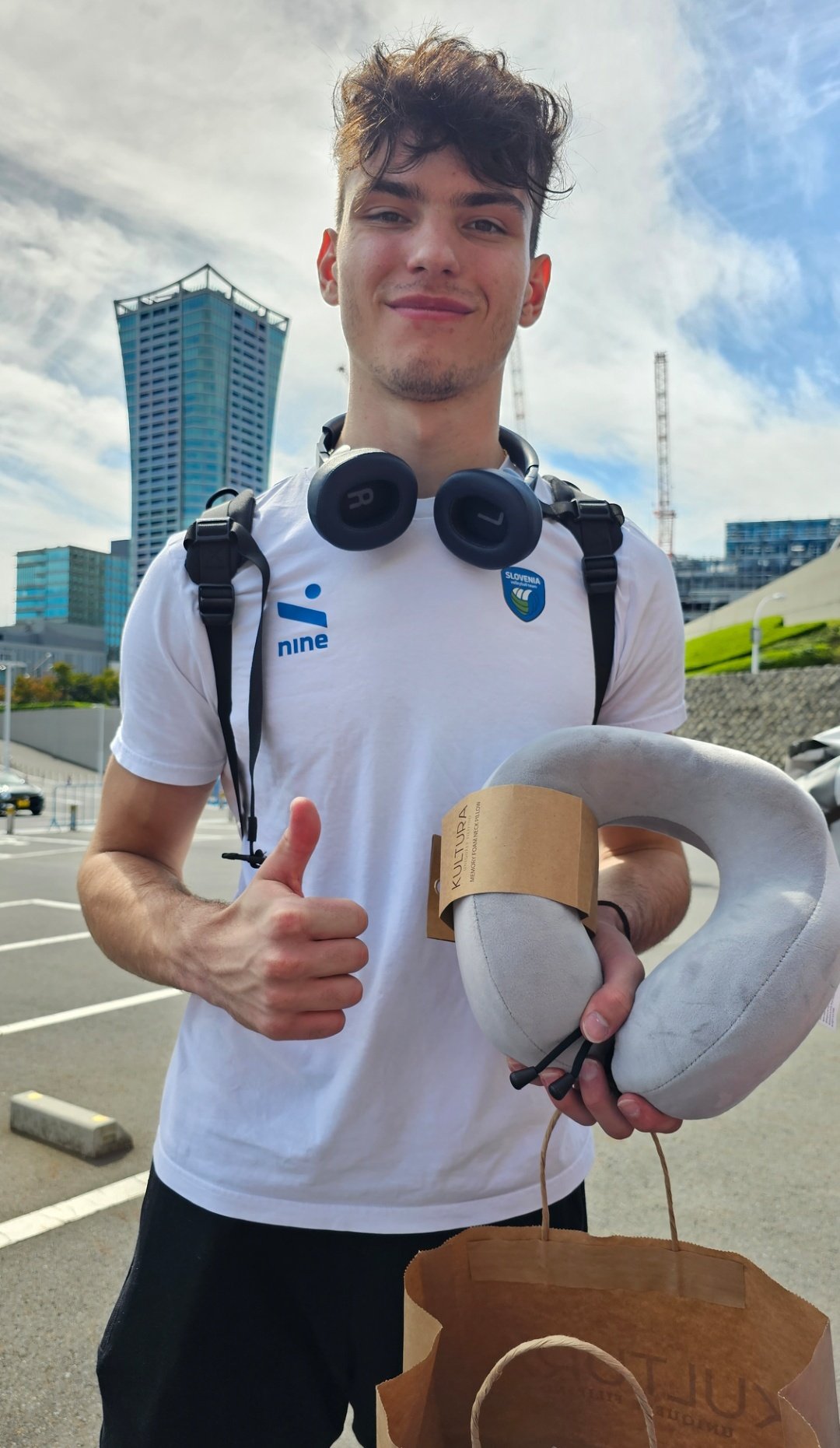 Kultura neck pillow 2025