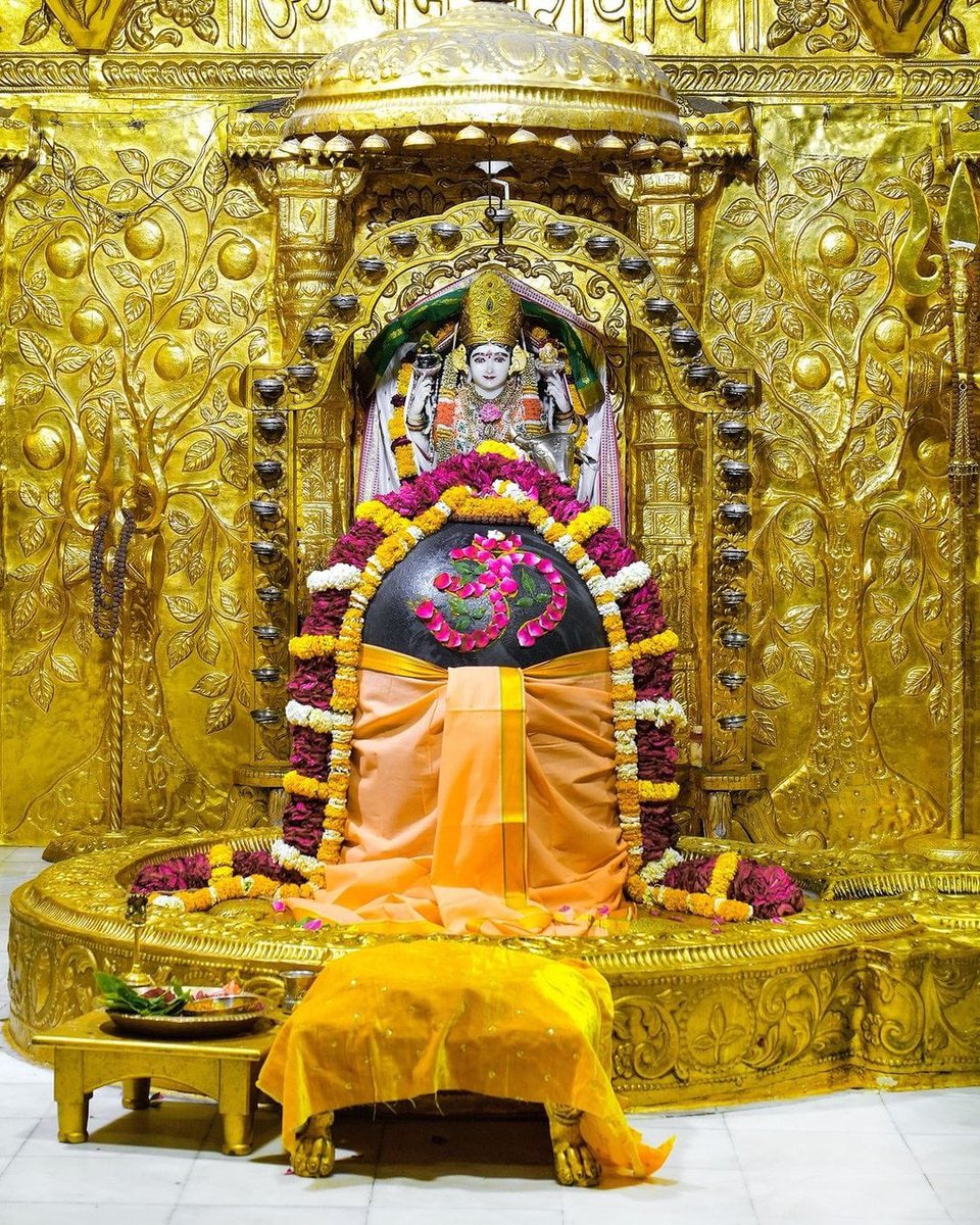 12Jyotirling's tweet photo. श्री सोमनाथ ज्योतिर्लिंग जी के आज के मध्यान्ह आरती श्रृंगार दर्शन 04.03.2024 https://t.co/L1XgMErRGU