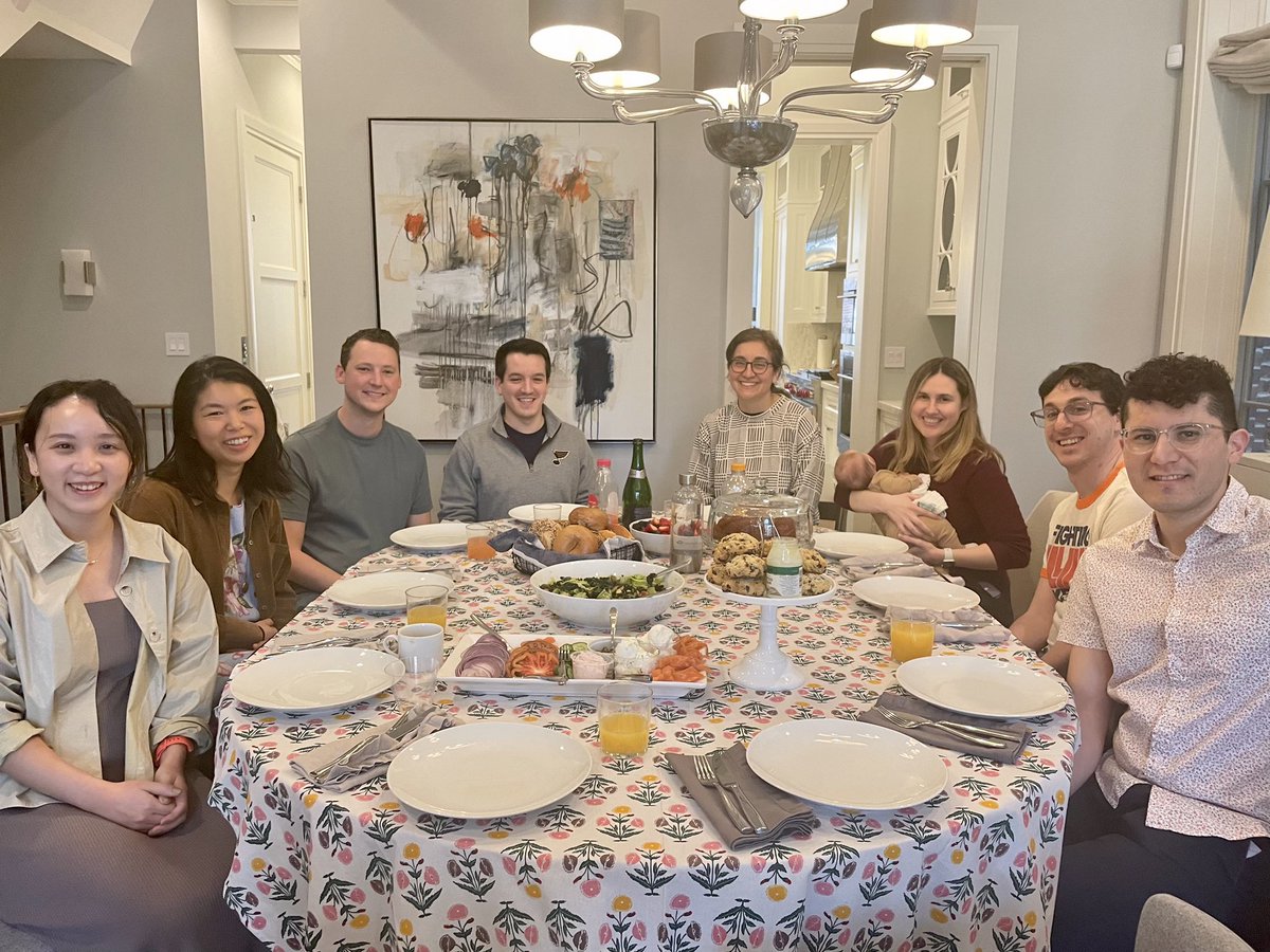 🥹 So proud of our 2024 Palliative Med Fellows (Dr. Marinelli, Dr. Putman &amp; Dr. Lara-Pacheco), Geri Fellows (Dr. Ing &amp; Dr. Haferkamp), &amp; 2025 Combo Geri-Palliative Med Fellow (Dr. Lee). Bravo, Docs for prioritizing connecting w/ each other throughout the academic year
#MedTwitter