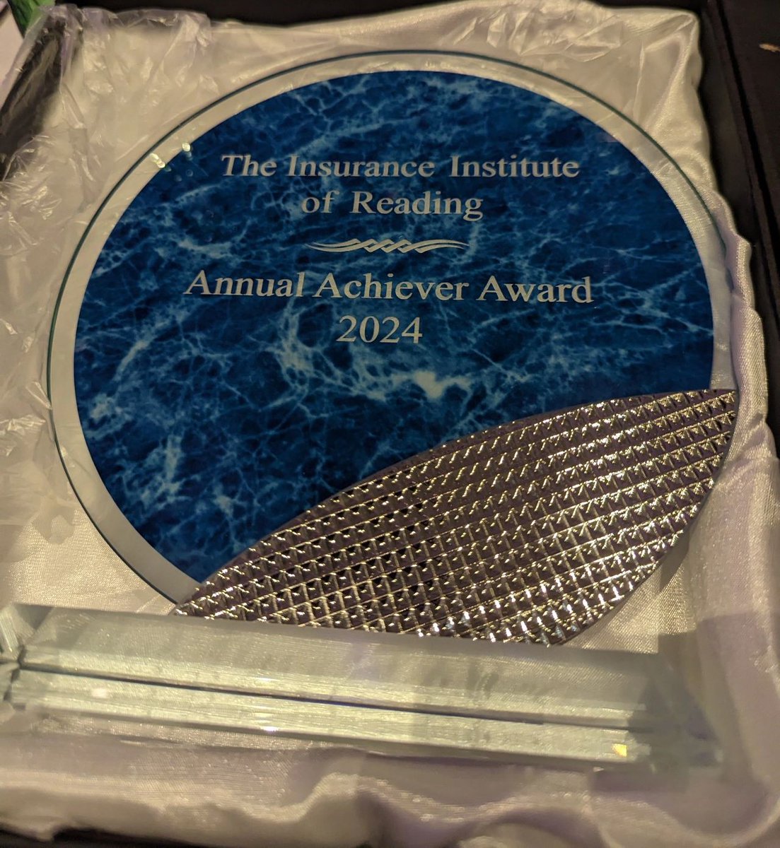 Oh what a night! 🎵 #TeamMacbeth were out in force on Friday at the Reading Institute dinner, in celebration of the local @CIIGroup. Congratulations to Stuart Adamson for picking up the Annual Achiever Award, a reflection of the top notch service he gives to our clients.