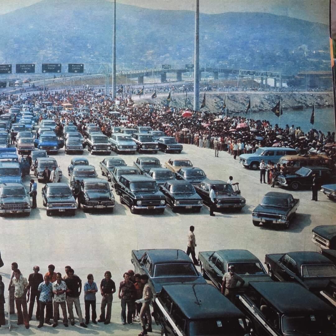 Foto da inauguração da Ponte Rio-Niterói, em 4 de março de 1974. A Ponte completa 50 anos nesta segunda-feira (4).