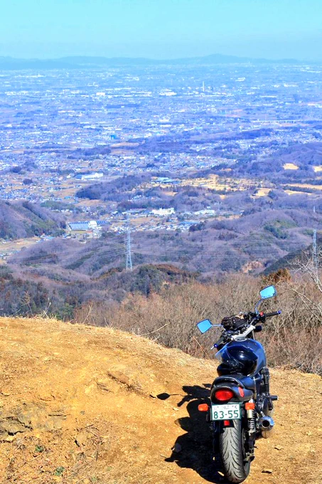 バイク乗りは端っこが大好きだからな 