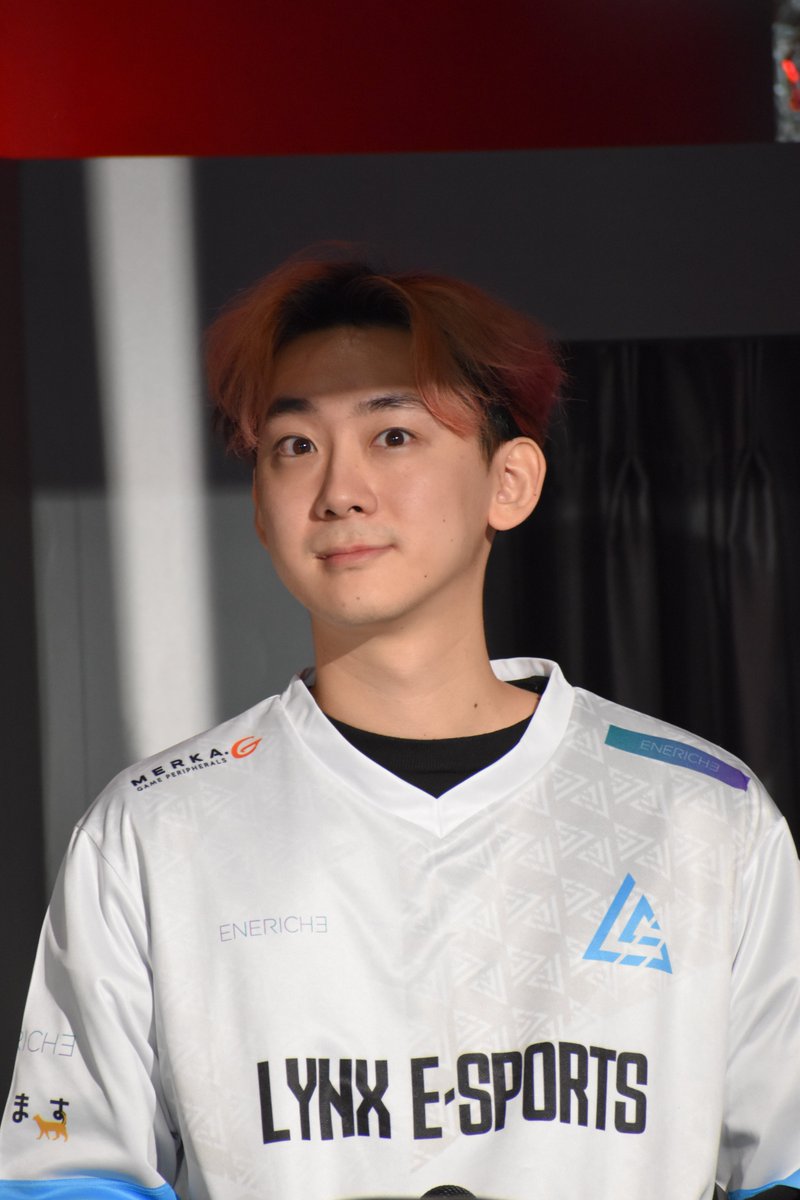 LYNX_e_sports's tweet photo. LYNXユニフォーム姿のキャプテン・・・?!
超激レアのサプライズ出演でした🥳
ありがとうございました!!!
@Captain_Shota
#PRIDE3 #ソフマップ https://t.co/EPbd0vJUxt