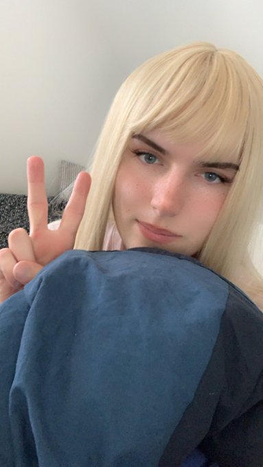 Blonde😌👉🏻👈🏻 https://t.co/nS2wHhoQ9Y