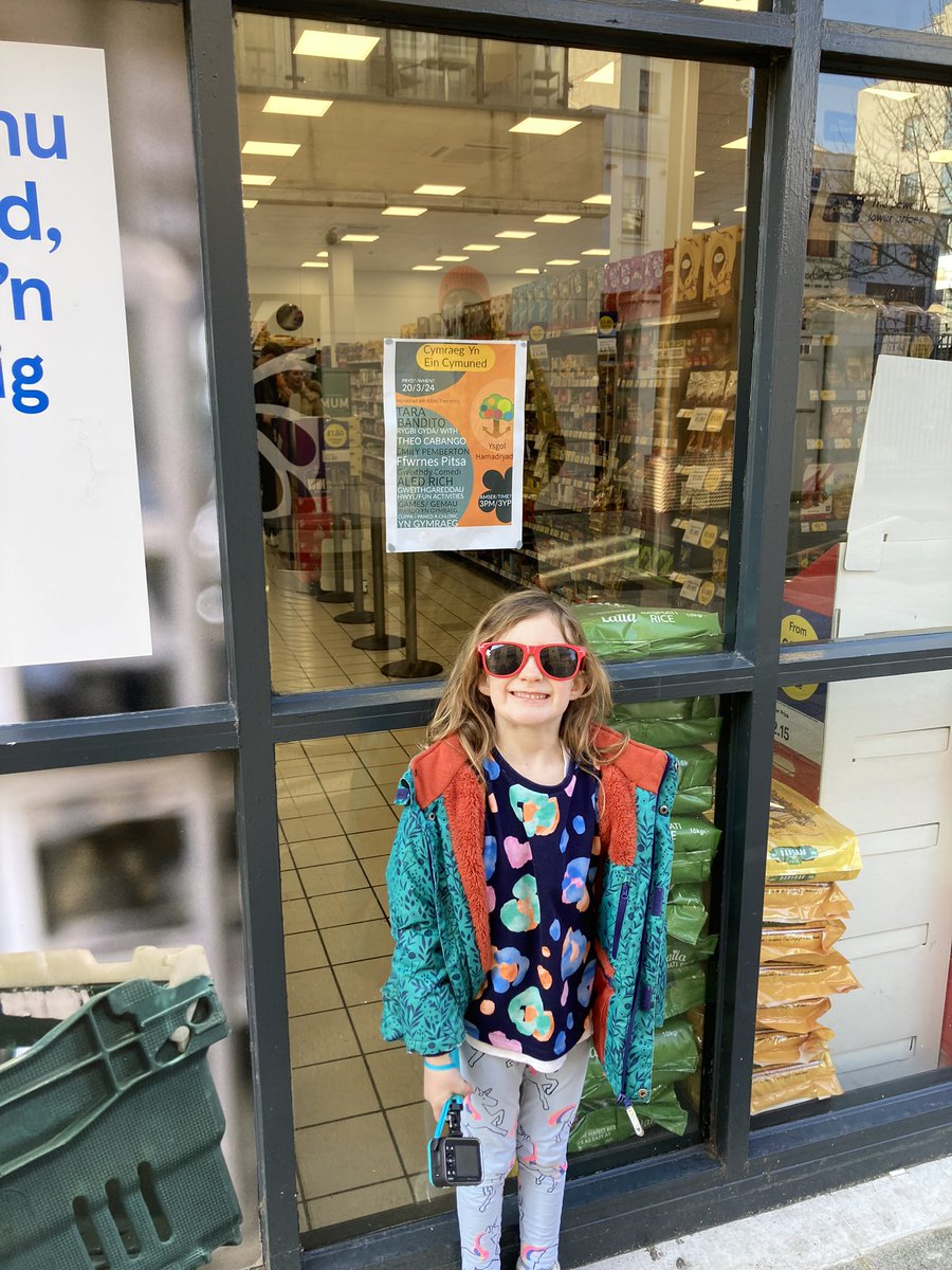 Walk around <a href="/MermaidQuay/">Mermaid Quay</a> this weekend to find posters for <a href="/YsgolHamadryad/">Ysgol Hamadryad 🏴󠁧󠁢󠁷󠁬󠁳󠁿</a>’s Welsh in the Community event on 20 March! #butetown #grangetown