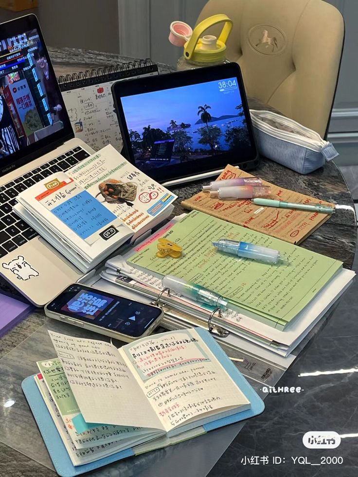 ArqMallu's tweet image. ‧₊˚ 🖇️ Dicas de como estudar as matérias que não gosta ₊ A thread🧸

#studytwt #studytwtbr ⊹ ♡