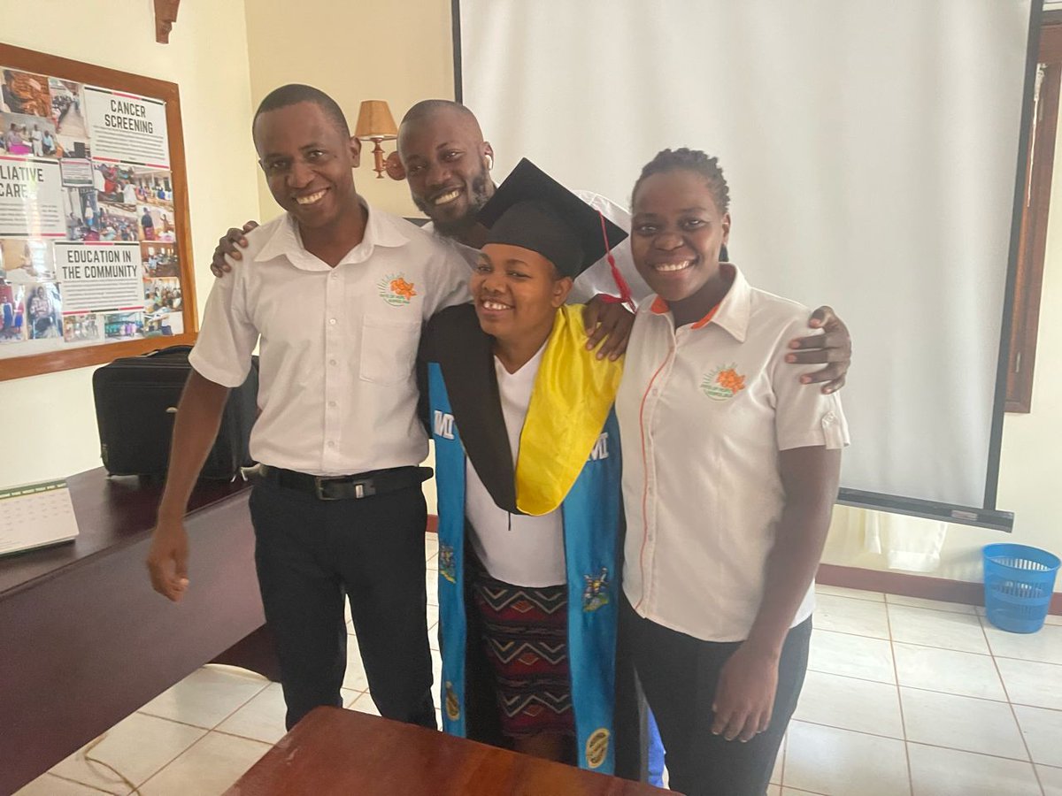 Hearty congratulations to our very own, Janet Bukaayi on her attainment of a Postgraduate Diploma in Financial Management. Bukaayi is filled with a deep sense of gratitude towards the management for the support & staff at @raysofhopejinja for their never-ending advice & guidance.