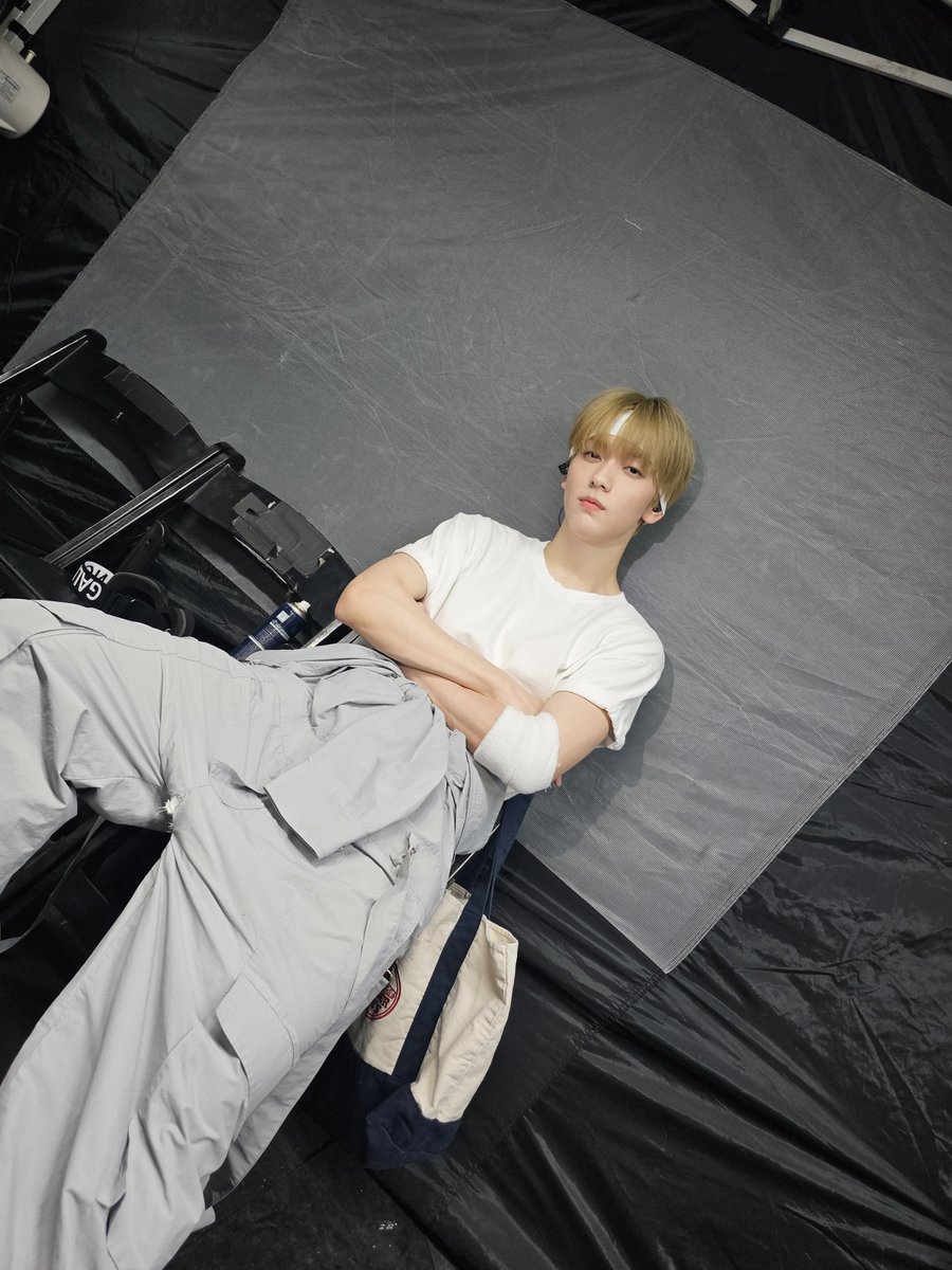 translatingTXT's tweet photo. [240304] #SOOBIN Weverse 

“Y2K Soobin”

@TXT_members @TXT_bighit https://t.co/BxD92smNRu