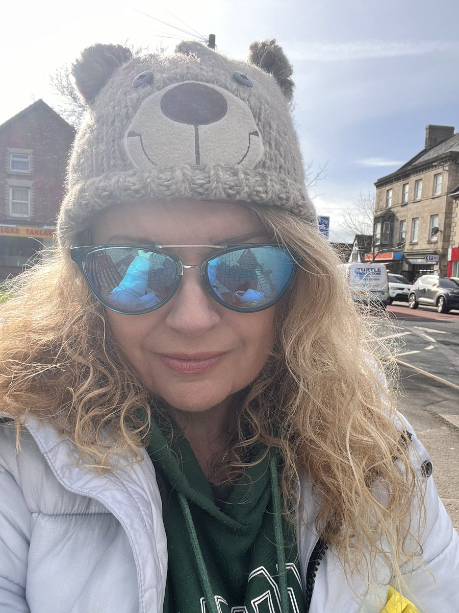 ‘Today I are be just hanging about ‘!! Post diabetic (in remission) eye assessment. Staying all local/like. #toobright Looking forward to performing at the electronic EMOM night @emom_news Weds 6 th March at Le Pub Newport 19:00.