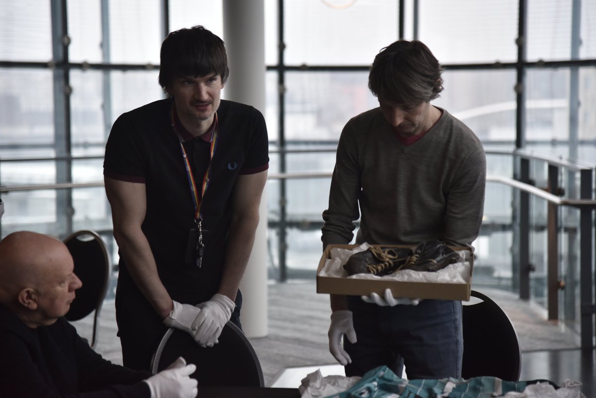 Nat. Football Museum (@footballmuseum) on Twitter photo Curators for a day?
At our last <a href="/SportsMemNet/">Sporting Memories</a> session, the group had the chance to join <a href="/CuratorMarek/">Marek Romaniszyn</a> and <a href="/DrAlexJack1/">Dr Alexander Jackson</a> for a little bit of object handling... 🧵 Curators for a day?
At our last <a href="/SportsMemNet/">Sporting Memories</a> session, the group had the chance to join <a href="/CuratorMarek/">Marek Romaniszyn</a> and <a href="/DrAlexJack1/">Dr Alexander Jackson</a> for a little bit of object handling... 🧵