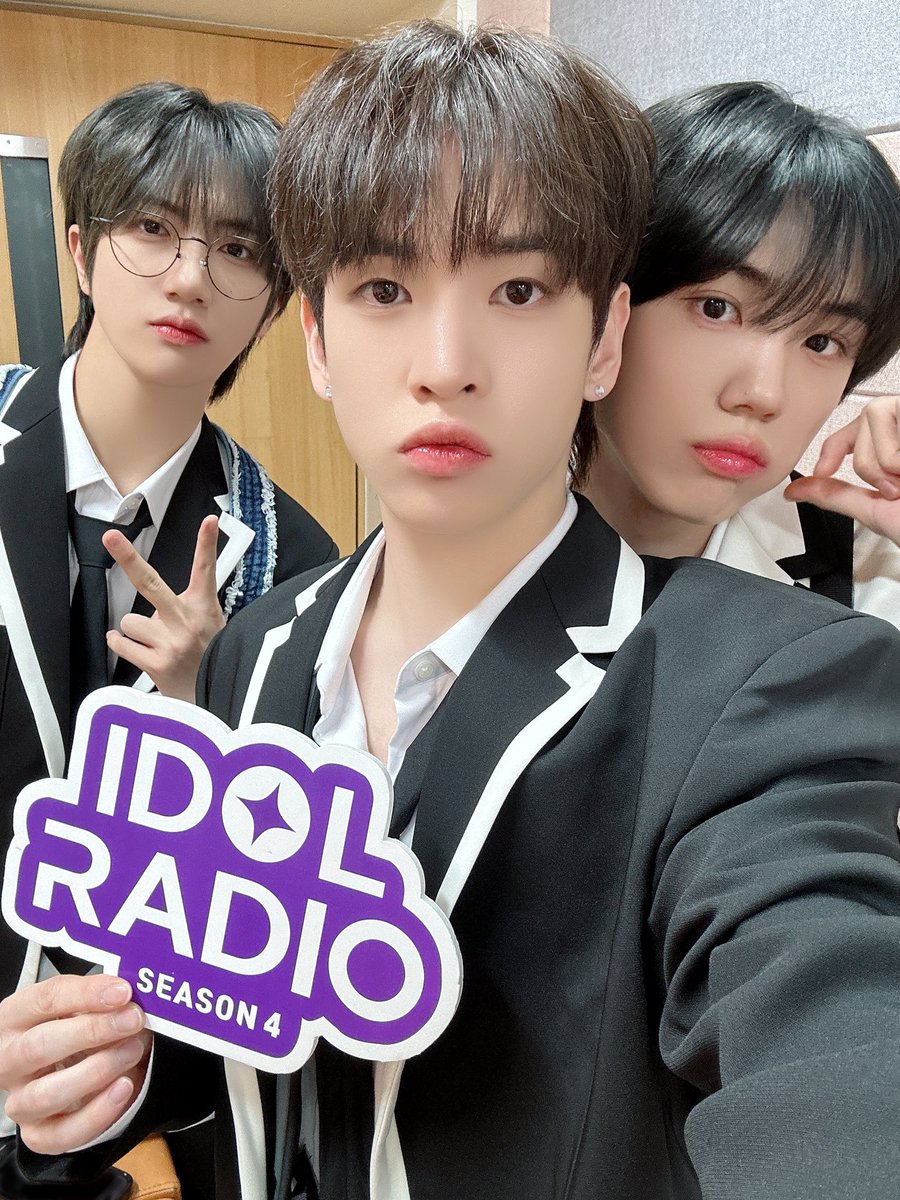 idolradiokorea tweet picture