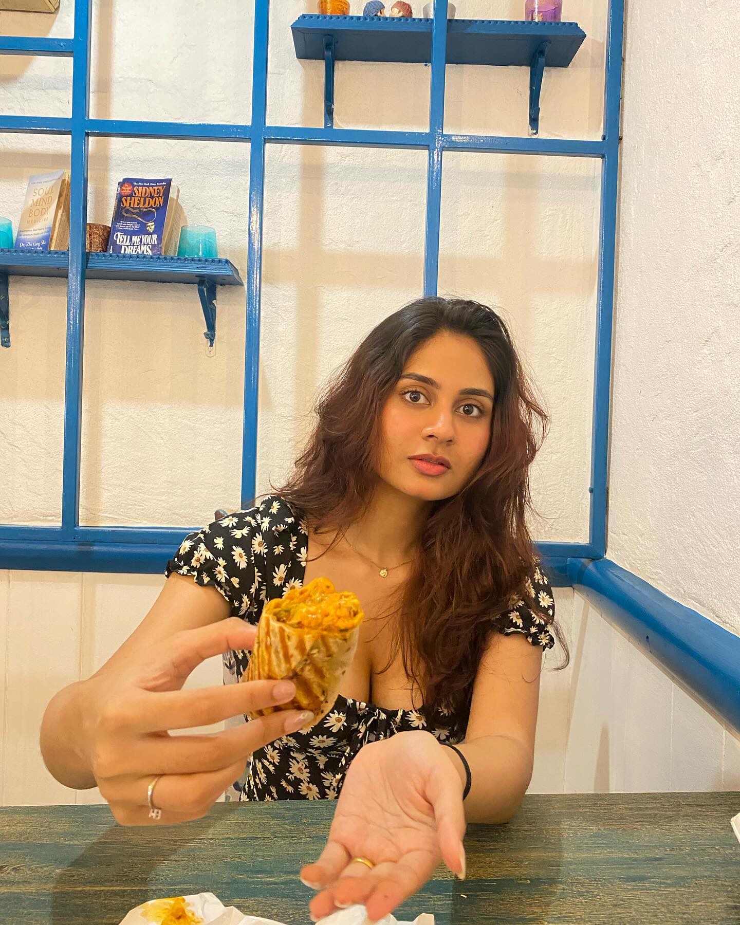 GH0x_MOXcAAoTN5?format=jpg&name=large