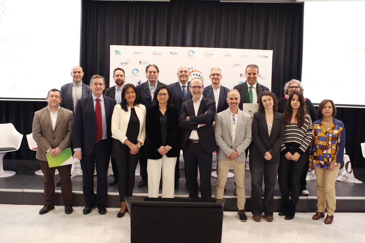 SECO - Sociedad Española de Cirugía de la Obesidad (@obesidadseco) on Twitter photo #DiaMundialObesidad SECO participa junto a 14 sociedades médicas españolas en la Guía GIRO para el manejo Integral y multidisciplinar de la #Obesidad. 
Hoy en rueda de prensa junto a <a href="/SociedadSeedo/">SEEDO</a>
<a href="/sociedadSEEN/">Sociedad SEEN</a> <a href="/SEMERGENap/">SEMERGEN | Médicos de AP #SEMERGEN25</a> <a href="/semfyc/">semFYC</a>
<a href="/SEMG_ES/">SEMG 🩺 #OrgullososDeEstarALaCabecera👩⚕️👨⚕️</a> <a href="/SENefrologia/">S.E.N. Nefrología</a> <a href="/SeparRespira/">SeparRespira</a> <a href="/SEDiabetes/">SED Diabetes</a> #DiaMundialObesidad SECO participa junto a 14 sociedades médicas españolas en la Guía GIRO para el manejo Integral y multidisciplinar de la #Obesidad. 
Hoy en rueda de prensa junto a <a href="/SociedadSeedo/">SEEDO</a>
<a href="/sociedadSEEN/">Sociedad SEEN</a> <a href="/SEMERGENap/">SEMERGEN | Médicos de AP #SEMERGEN25</a> <a href="/semfyc/">semFYC</a>
<a href="/SEMG_ES/">SEMG 🩺 #OrgullososDeEstarALaCabecera👩⚕️👨⚕️</a> <a href="/SENefrologia/">S.E.N. Nefrología</a> <a href="/SeparRespira/">SeparRespira</a> <a href="/SEDiabetes/">SED Diabetes</a>