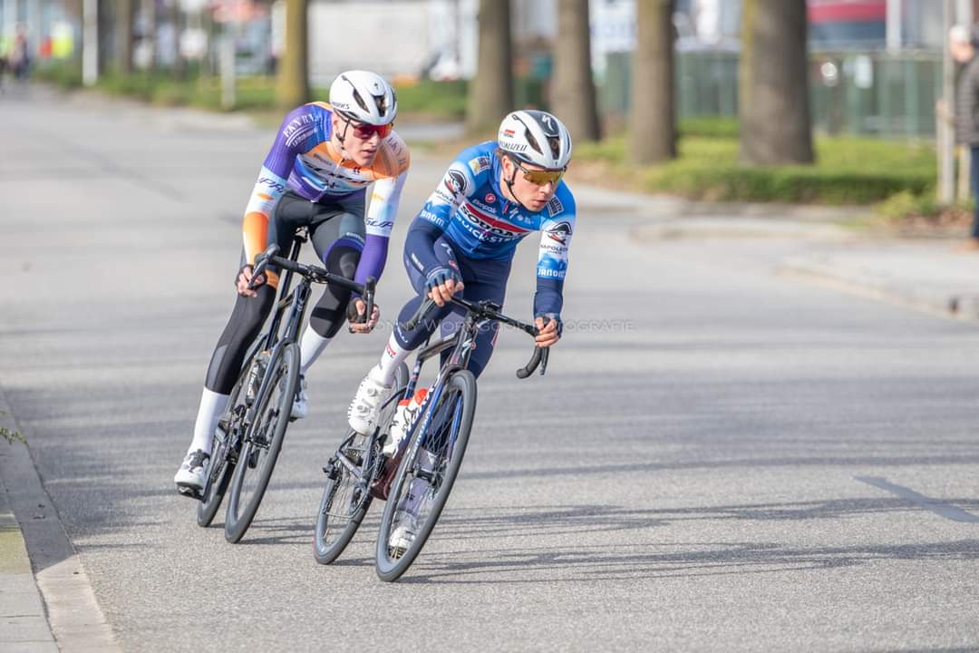 DickSchieven's tweet image. Even een aantal rondjes weg met Pepijn Reinderink. Goed voor de wattages. #progressie @JelleSchieven