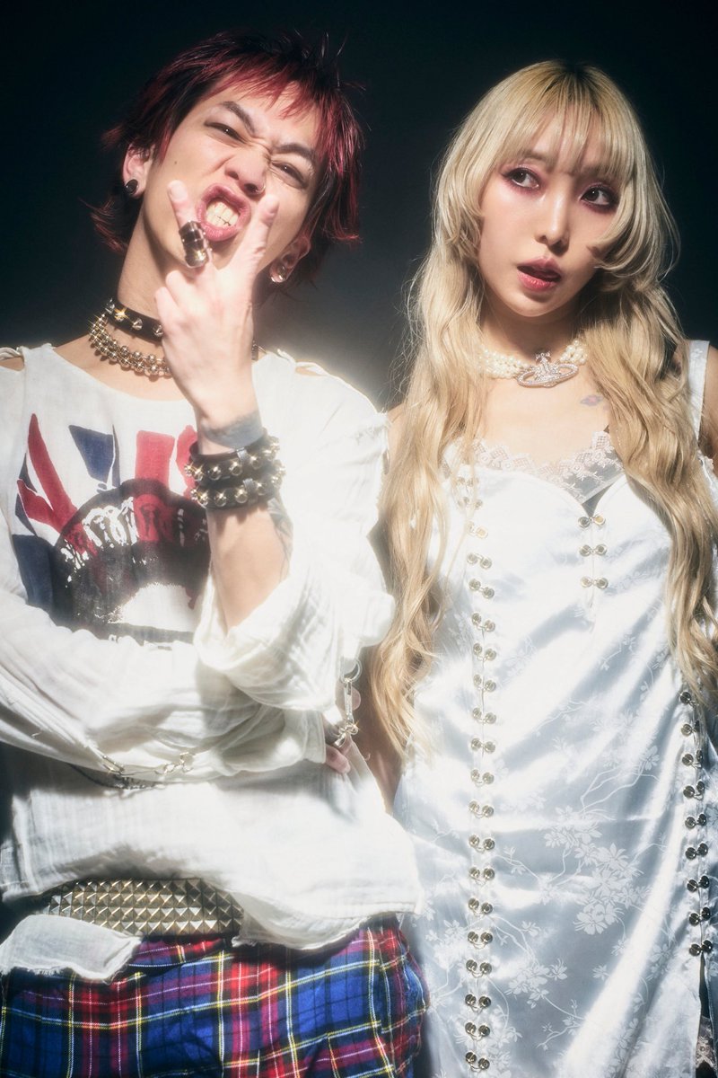 【期間限定New Visual解禁】

We're The Yeahs

よろしく💐

linktr.ee/the_yeahs

Photo : mei <a href="/ochimebae/">mei♂</a>