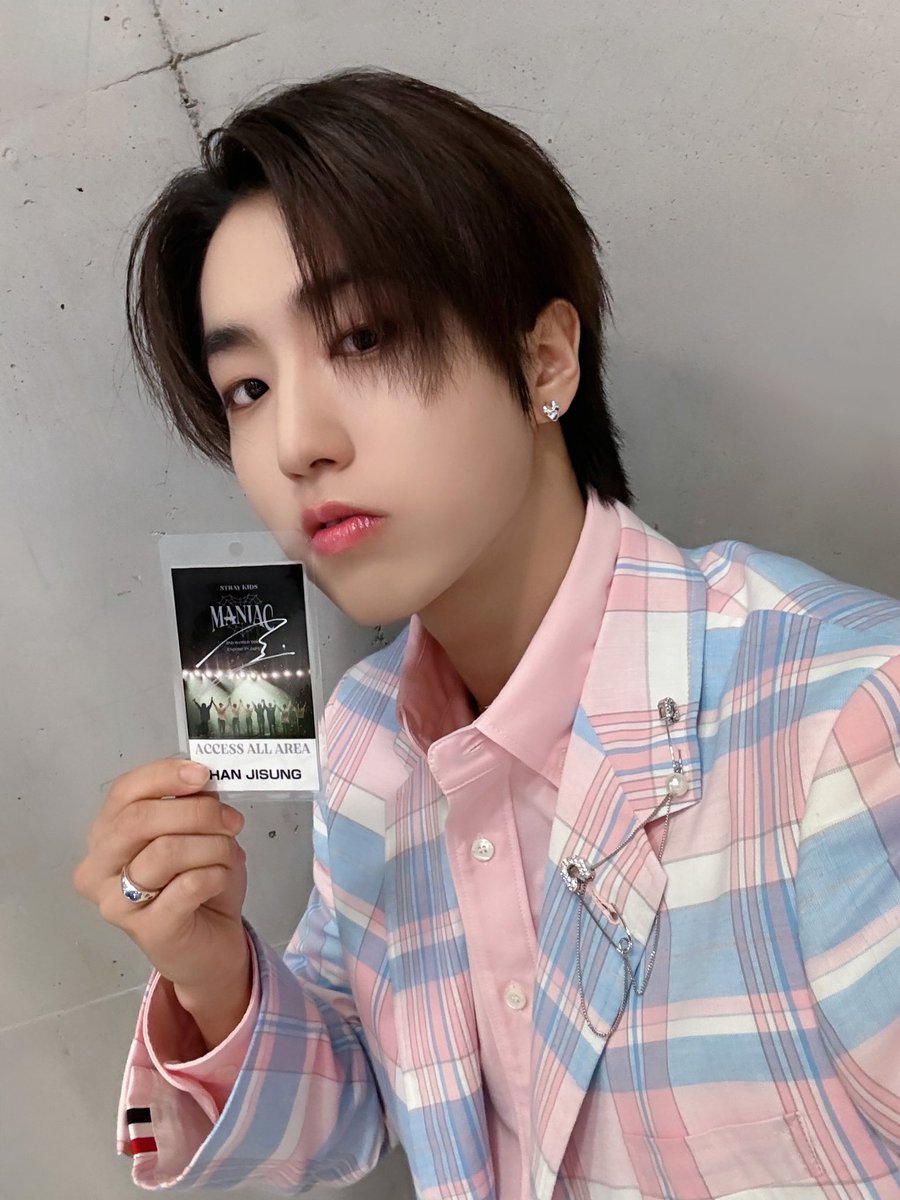 Stray Kids Japan Official on X: Stray Kids Japan Official on X: