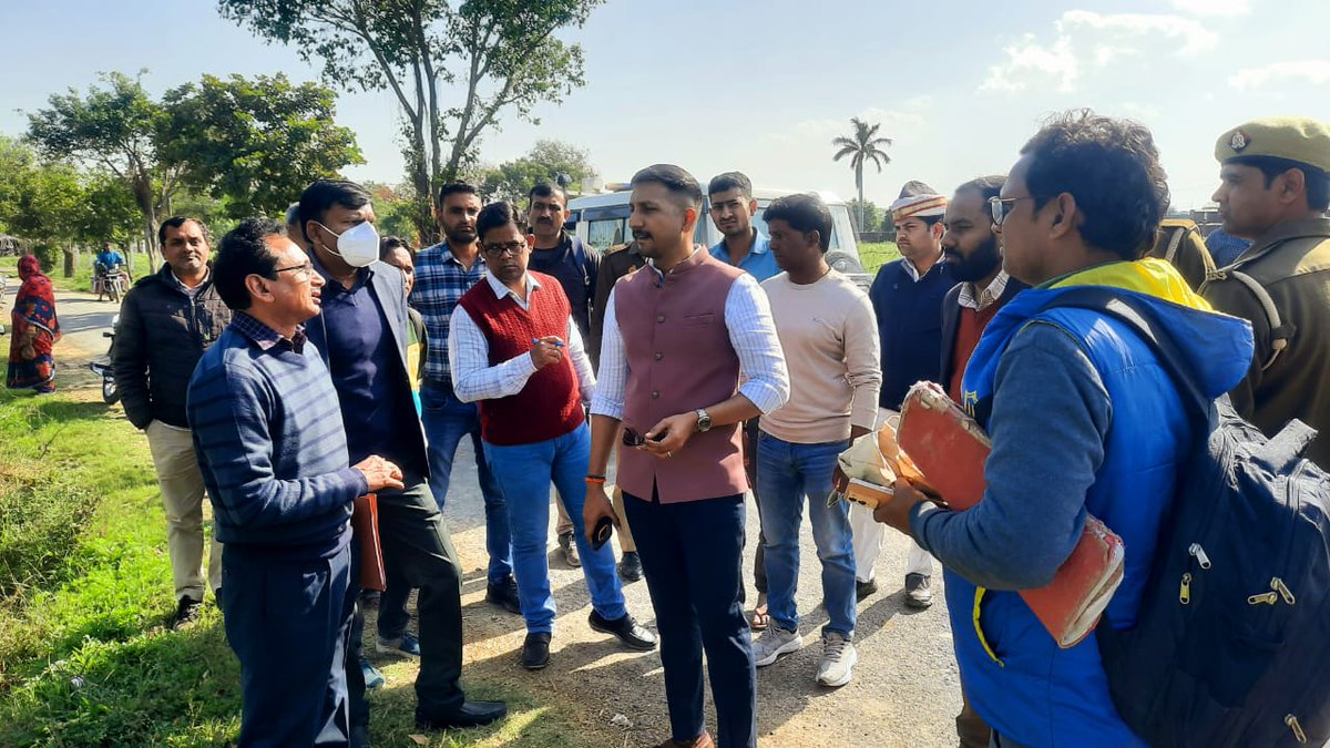 DM ALIGARH tweet media