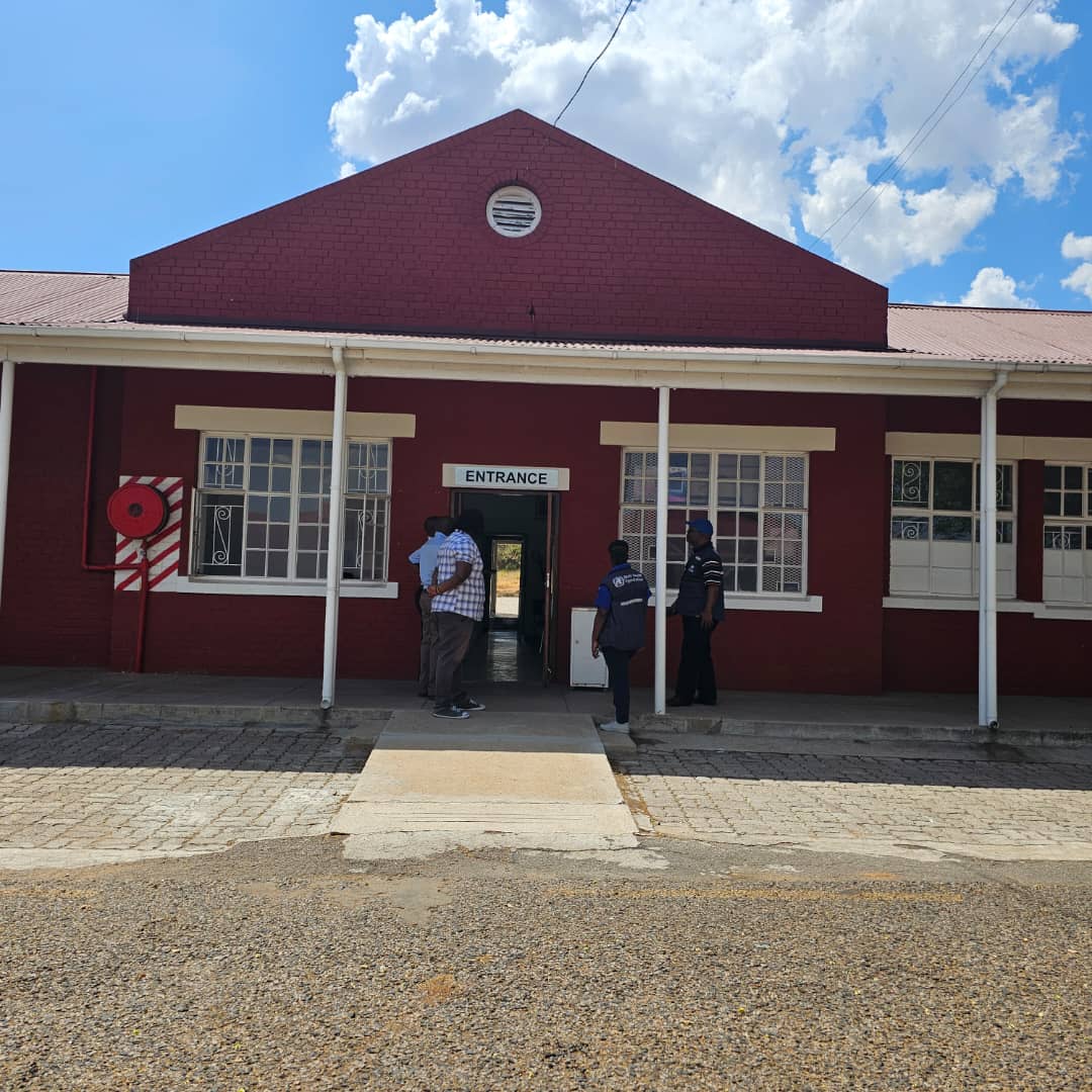 Today, with colleagues from <a href="/WHO_Zimbabwe/">WHO Zimbabwe</a>, a <a href="/MoHCCZim/">Ministry of HealthZW</a> team, I met Health authorities of Bulawayo Metropolitan &amp; Mat North. The success factors driving the low number of cholera cases &amp; key issues &amp; challenges were discussed. We toured Thorngrove Infectious diseases hospital.
