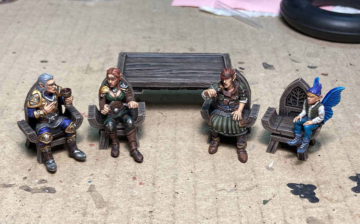 pengvenya's tweet image. Февраль (наконец-то вышла с больничного)

#мастерскаяминиатюр #трудовыебудни