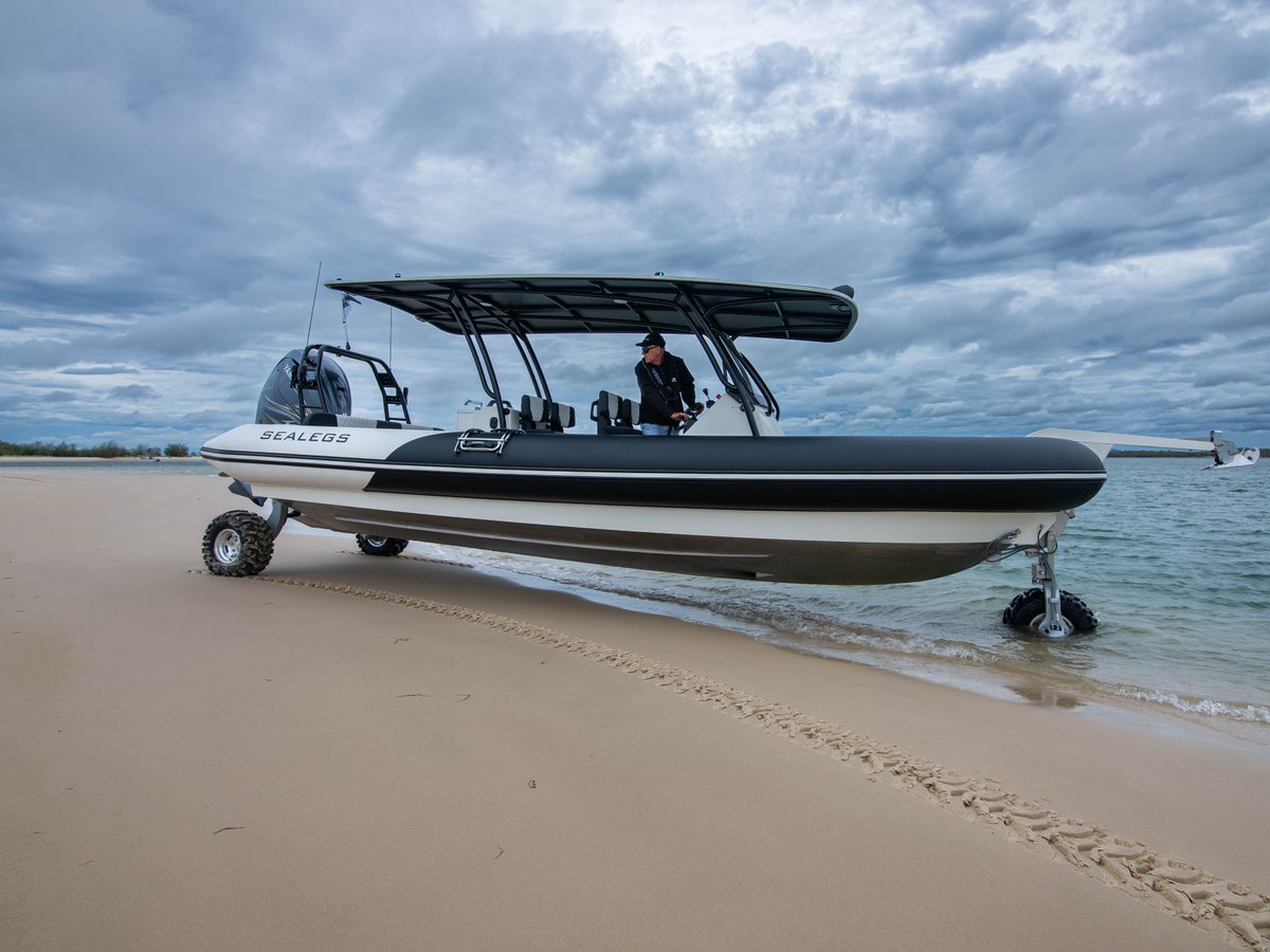 pbboatshow tweet media